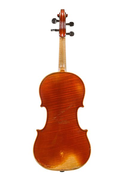 null 
Très beau violon de Gand frères fait à Paris en 1865 dont il porte l'étiquette...