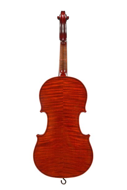 null 
Violon fait par le maître luthier Paul Blanchard à Lyon en 1912 dont il porte...