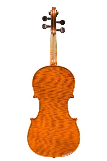 null 19. Nice violin made in Mirecourt at Laberte or Thibouville. Label apocryphal...