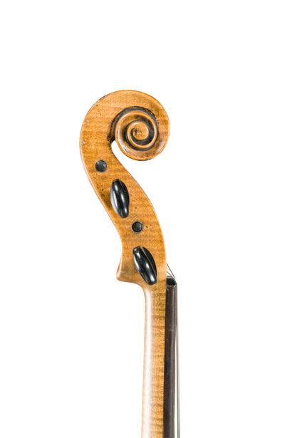 null 43. Joli violon allemand début 20ème portant une étiquette apocryphe de Jannuarius...