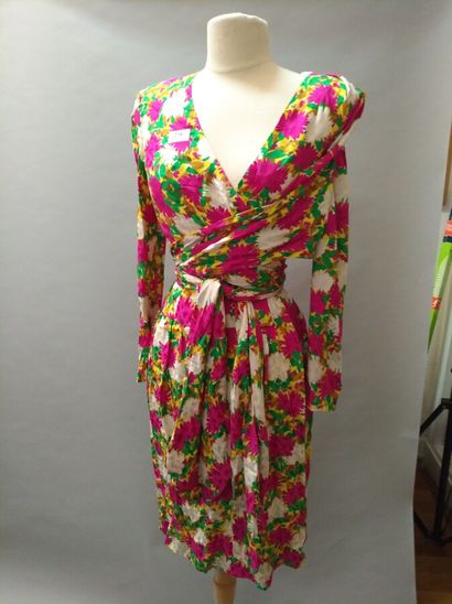 null HANAE MORI PARIS: floral dress with adjustable parts around the waist.