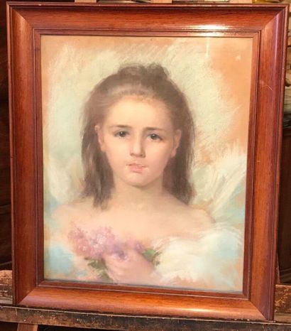 null Ecole française du XXè siècle 

Portrait de petite fille au bouquet de lilas

Pastel...