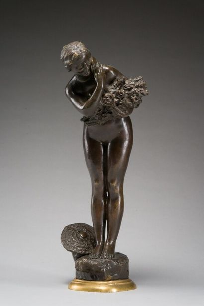 null MAUBERT, Louis (1875-1949)

Young woman with a mask and a bouquet of flowers

Bronze...