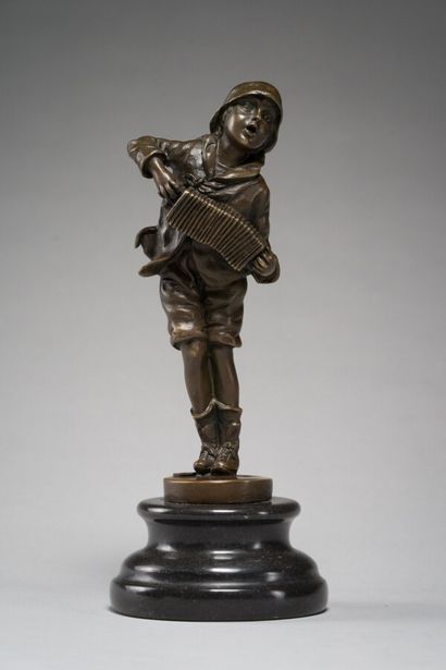 null D'après CHIPARUS, Dimitri (1886-1947)

Enfant à l'accordéon

Epreuve en bronze...