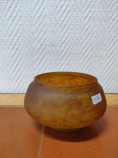 null DAUM in Nancy

Orange and yellow glass paste cup

Signed. 

H. : 9 cm ; Diameter...