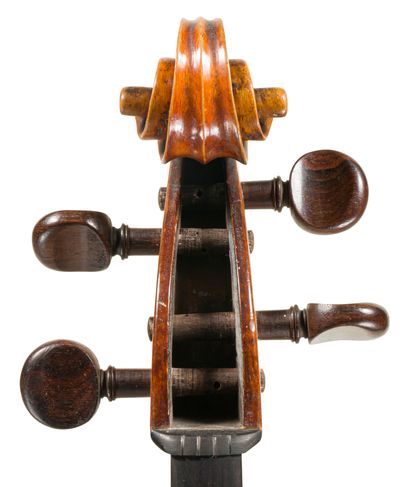 null 
Très exceptionnel violoncelle fait par Vincenzo Sannino à Naples 1901 dont...