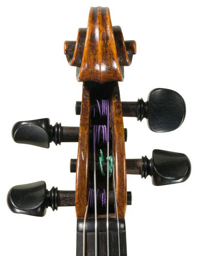  Joli violon italien 18 ème de l'école de Milan dans l'entoruage de Testore. 352...