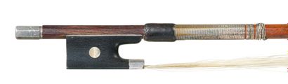 null 
Nice violin bow of the German school, octagonal stick in pernambuco wood, silver...