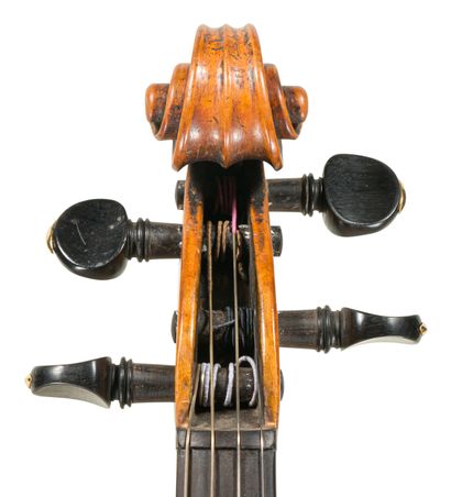 null 
Viola work 18 th probably school of Erlinger not spun. 389 mm on the bottom....