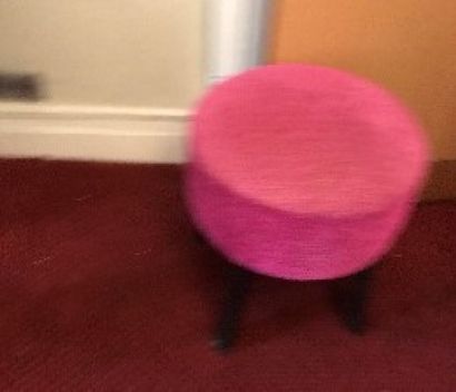 null Gondola chair, raspberry velvet, sabre legs 

H. 80 cm ; W. 48 cm ; D. 52 cm....