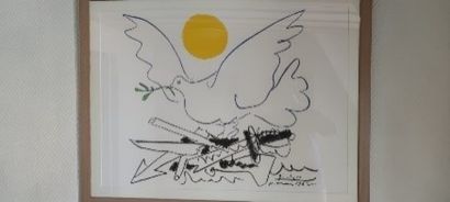 After P.PICASSO

Dove and attributes of war

Reproduction...