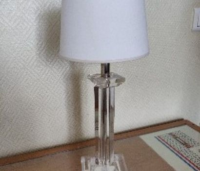 null Plexiglas lamp

H. 26 cm.

Ch. 308

A black lamp is attached. 

H. 40 cm

Ch....