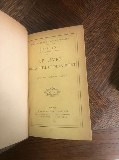 null Pierre LOTI, ensemble de sept ouvrages : 

- "La Galilée"

- "Pêcheur d'Islande"

-...
