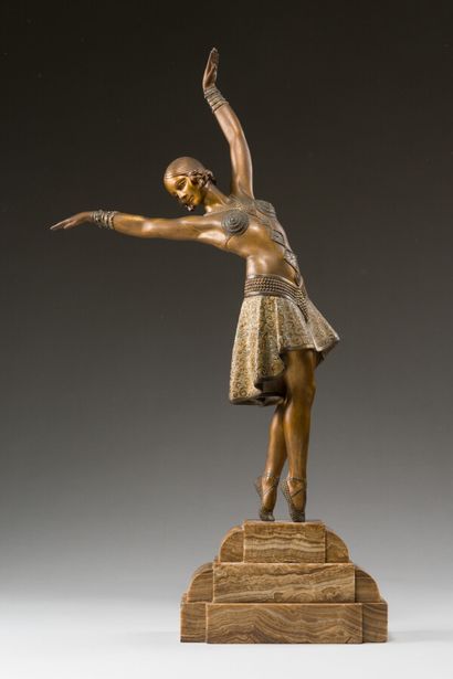 null Demetre CHIPARUS (1886-1947)

Vedette

Epreuve en bronze à patine dorée, signée...