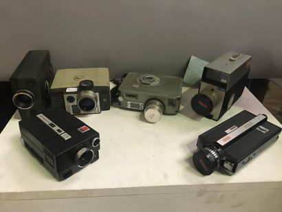 null Appareil photographique, Caméra. 

Ensemble de six caméras diverses. Caméra...