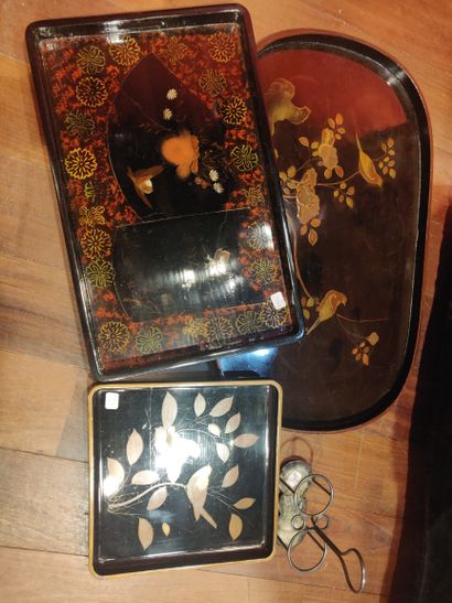 
Lot including three asian lacquer trays....