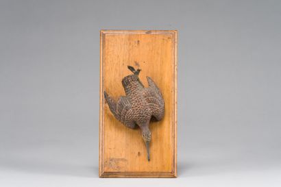 null 227. Wall paperweight composed of a partridge in polychrome bronze

on a varnished...