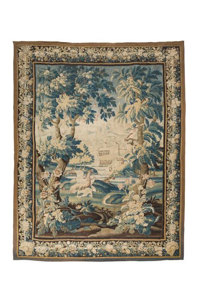 null 250. AUBUSSON

Landscape of factories animated with birds

The border decorated...