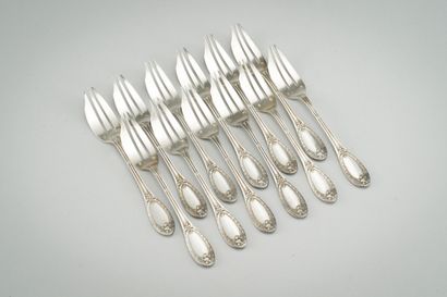 null 149. Set of twelve silver oyster forks

950/1000e, the handle decorated with...