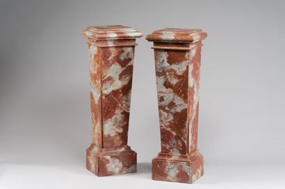 null 235. Pair of sheathed sellets in wood painted in trompe l'oeil

the eye in imitation...