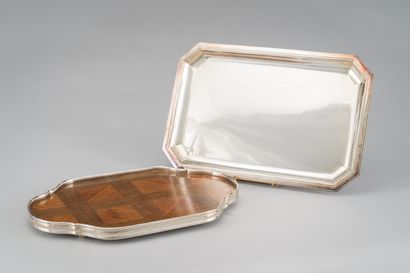 null Set including :

- a rectangular dish with cut sides in silver plated metal....