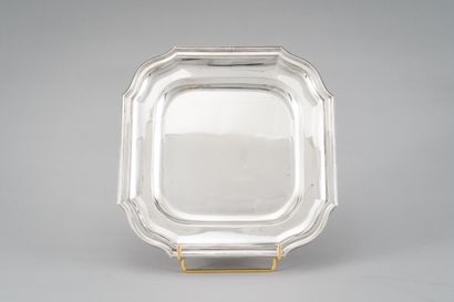 null Square dish with rounded corners in silver (950/1000e).

Signed PETER

Weight...
