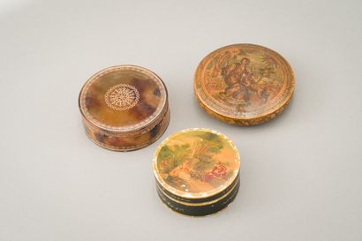 null Set of three round boxes, one decorated with straw marquetry of a draped figure...