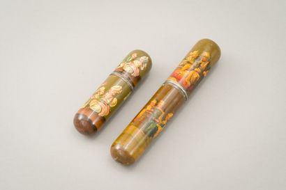 null Tubular message case made of wood painted in polychrome with varnish and decorated...