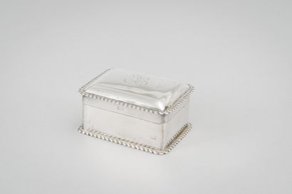 null Silver box (925/1000e), the curved lid underlined by a frieze of combed. Figured.

Goldsmith...
