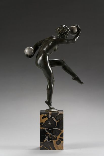 null 153. ALLIOT, Lucien Charles Edouard (1877-1967)

Danseuse aux ballons

Épreuve...