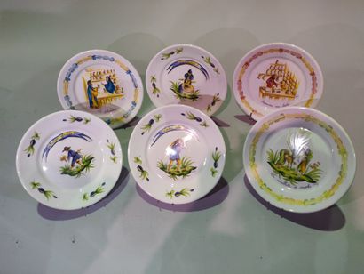 null Suite de six assiettes en porcelaine de Chauvigny au décor de scènes de pha...