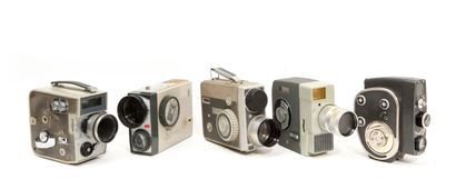 null Cinéma, matériel cinématographique. Ensemble de cinq caméras diverses : Pentaflex...