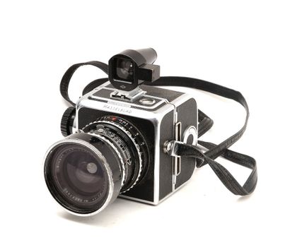 null Appareil photographique. Boitier Hasselblad Wide Angle avec objectif Carl Zeiss...