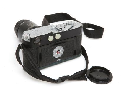 null Appareil photographique. Boitier Leitz Leica M2 n° 1 005 672 (1960) avec objectif...