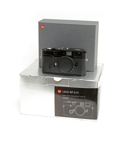 null Appareil photographique. Boitier Leitz Leica MP (noir) n° 2889403 sans objectif,...