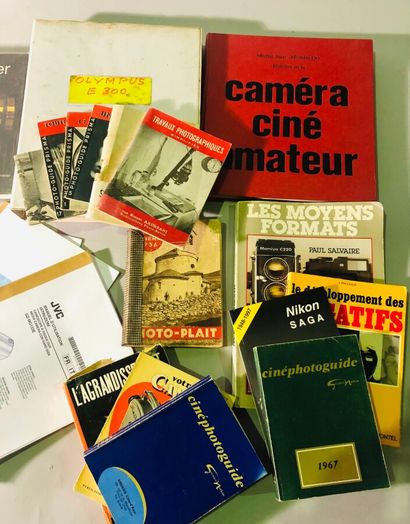 null Camera, photographic and cinematographic equipment. Important set of books,...