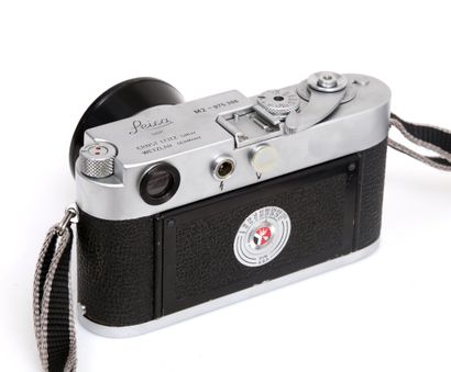  Appareil photographique. Boitier Leitz Leica M2 n° 975 306 (1959) avec objectif...