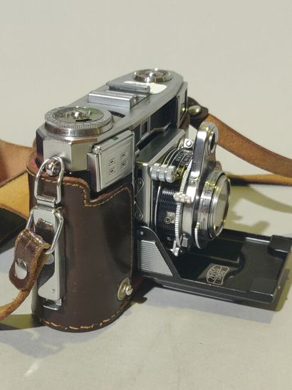 null Appareil photographique. Ensemble de cinq appareils Zeiss Ikon. Trois Zeiss...