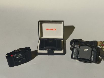 null Appareil photographique. Ensemble de trois appareils Minox : appareil Minox...