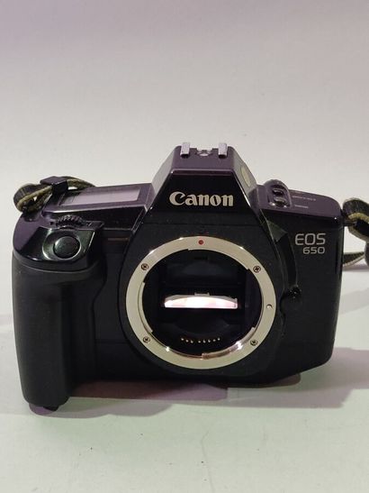 null Appareil photographique. Ensemble Canon. Boitier Canon EOS 750 sans objectif,...