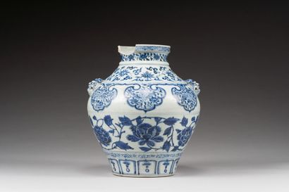  30. Rare large blue-white porcelain jar, Guan 
 China, Yuan dynasty, 14th 
 century...