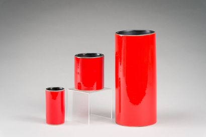 null 215 GEORGES JOUVE (1913-1997)

Important vase cylindre en céramique émaillée...
