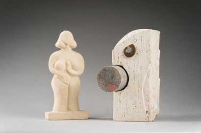 null 230. REGEFFE Jeanne 

Déesse mère et Vorace

Lot de deux sculptures en pierre...