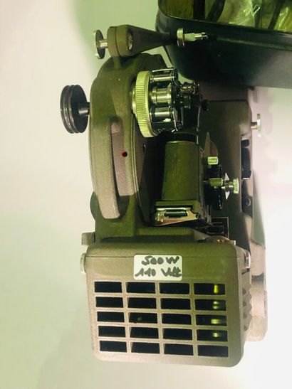 null Cinema, cinematographic equipment. Set of three projectors.

In a transport...
