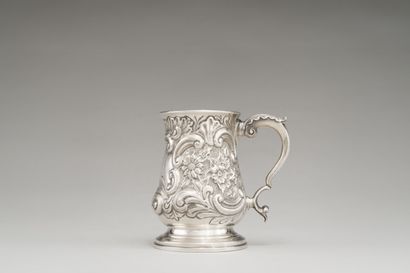 Mug in silver (925/1000e) with decoration...