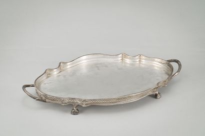 null Tray with handles in silver plated metal, oval shape with openwork gallery.

54...