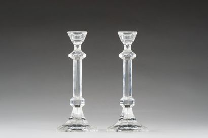 null SAINT LOUIS :

Pair of torches and crystal with cut sides.

Signed.

H : 23...
