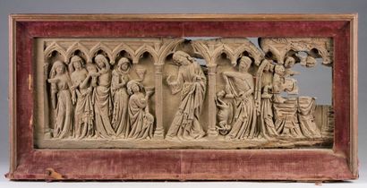 null 203. Important wooden panel carved in high relief representing, under arcatures

the...