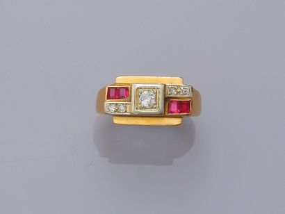 6. Ring in 18K (750) gold, set with an old-cut...