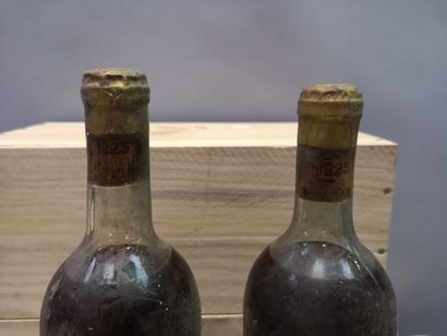null 113. 2 bottles Château d'YQUEM - 1er Gc supérieur

Sauternes 1923. Slightly...